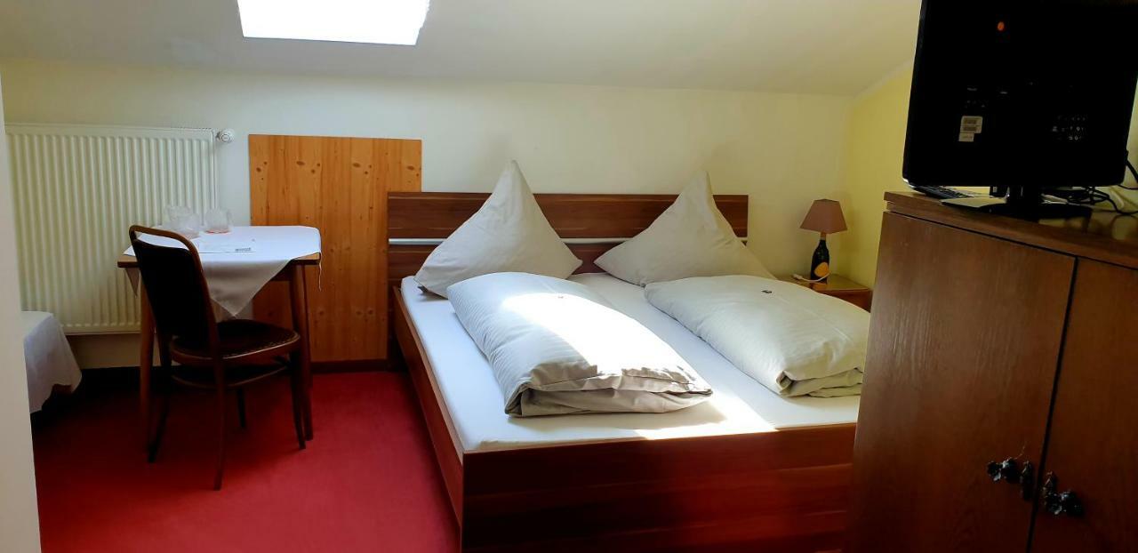 Grossholzhausen Pension Inntalhof מראה חיצוני תמונה