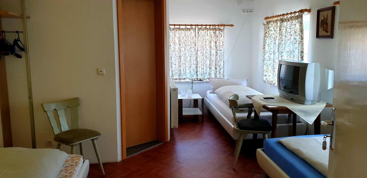 Grossholzhausen Pension Inntalhof מראה חיצוני תמונה